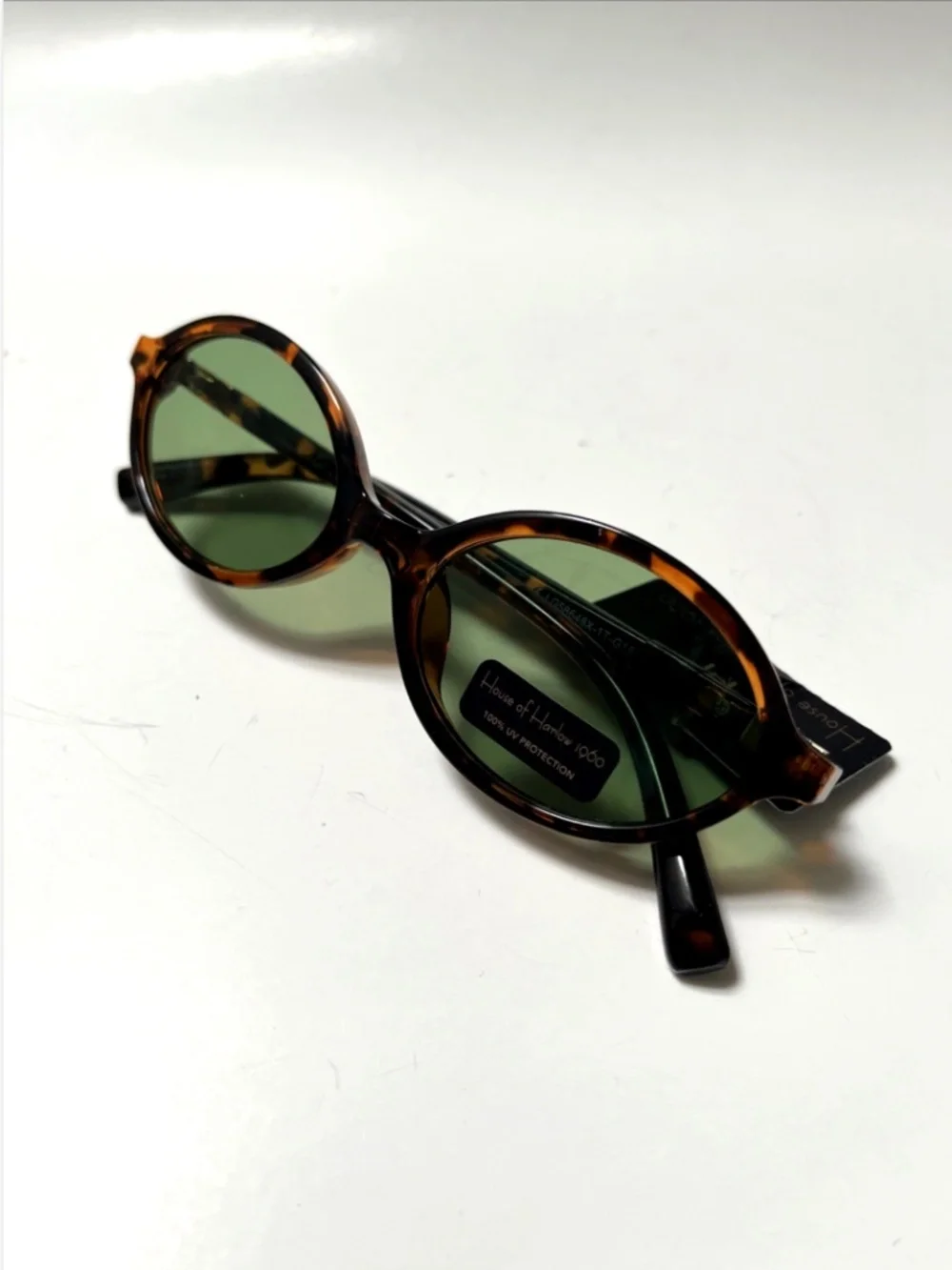 House of Harlow 1960 Slim Oval Sunglasses Acetate Tortoise Shell Green Lens NWT